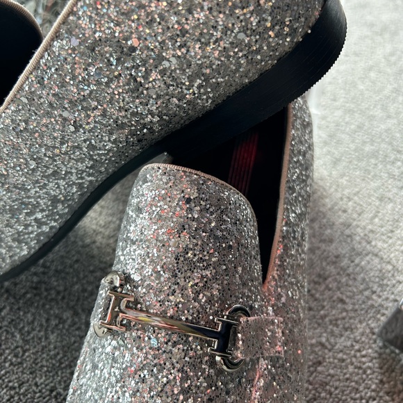 NWT Bravo Silver Glitter Loafers - Picture 3 of 4